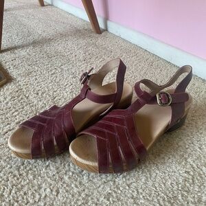 Dansko clogs size 9 (EU 40)